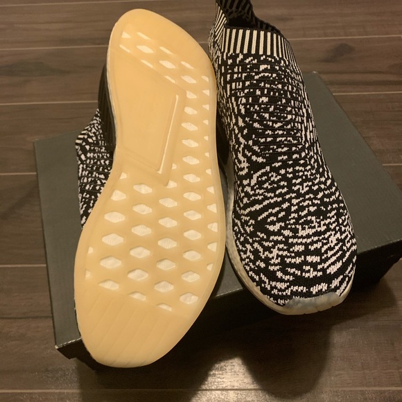 Never Worn Adidas CS2 Primeknit - Picture 2 of 2